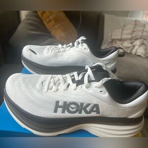 HOKA Bondi 8- brand new